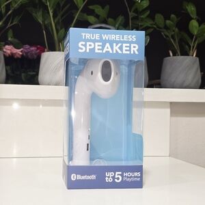 Giant AirPod Speaker (1 Pack)
